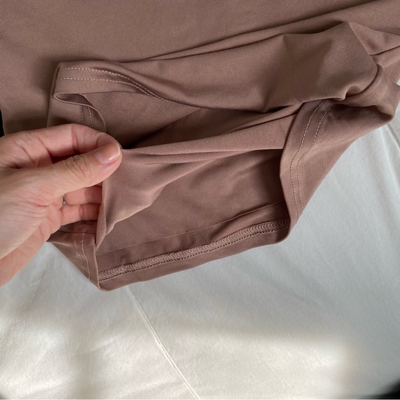 Basic Square Neck Tanks - Picture 7 of 8